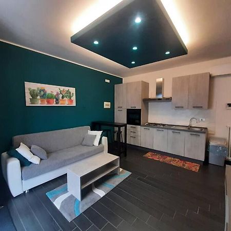 Belfrontizio Apartment Ачиреале Экстерьер фото